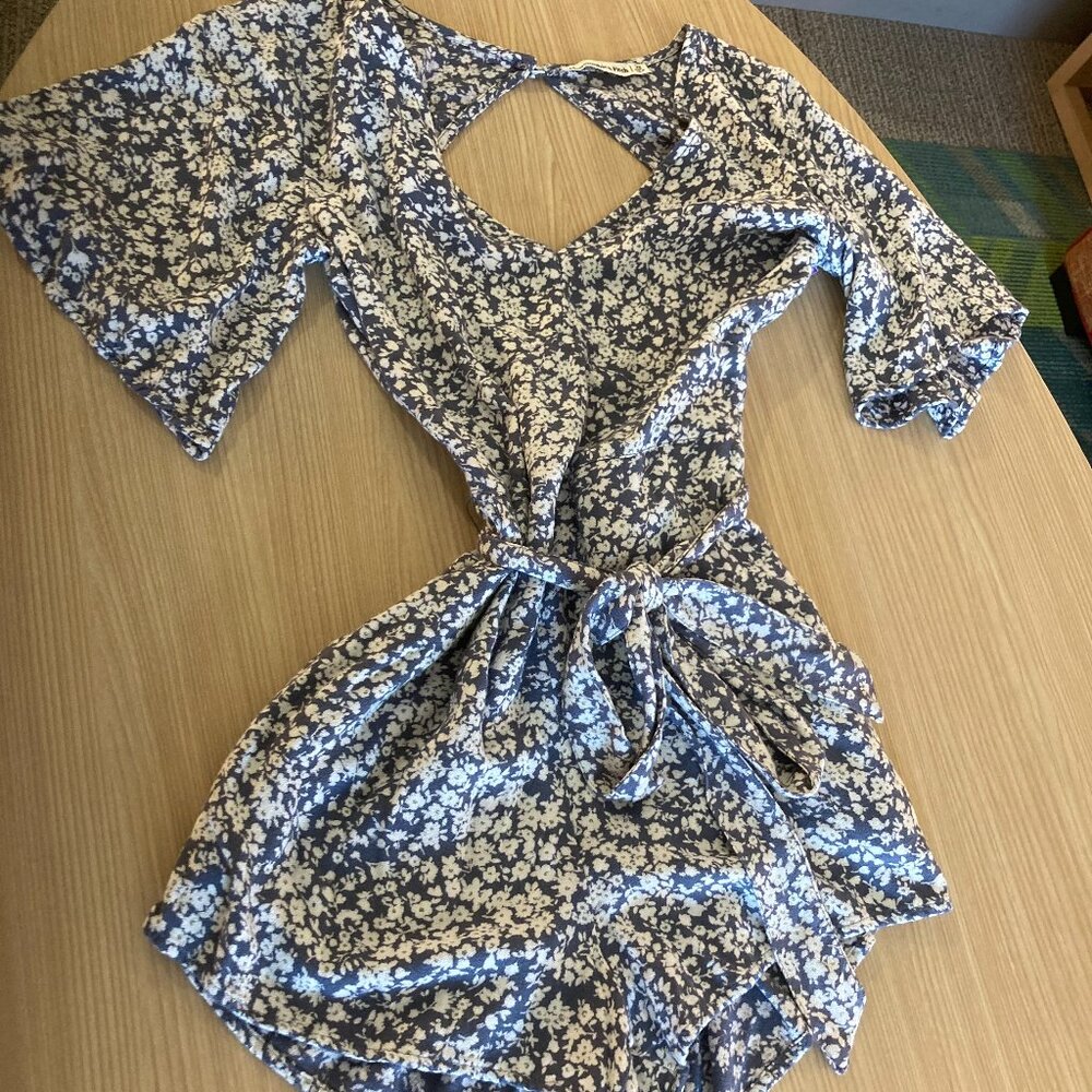 Abercrombie & Fitch Navy and White Floral Wrap Romper
